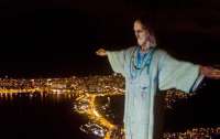Статую Христа в Рио-де-Жанейро 