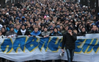 Фанаты снова взяли в осаду киевское СИЗО из-за Павличенко