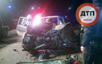 Пьяный полицейский на Volkswagen Golf разбился о стену