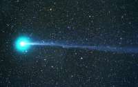 Астрономы обнаружили комету с самым длинным ионным хвостом