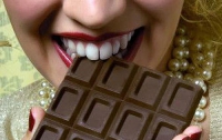 Черный шоколад предотвращает появление морщин