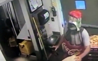 Бутылка газировки ограбила кафе в США (видео)