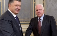 Маккейн прибыл в АП для встречи с Порошенко