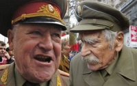 Треть украинцев хотят примерить ветеранов Красной армии и воинов УПА
