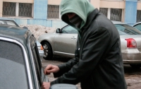 В центре Кропивницкого обокрали автомобиль чиновника