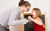 Родители в тревоге: в киевских школах всплеск учительской агрессии