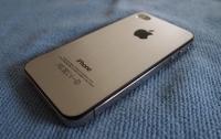 Новый «iPhone 5» будет изогнутым и алюминиевым