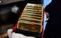 Золото стремительно дорожает из-за угрозы российского вторжения