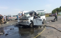 Масштабное ДТП под Киевом: Mercedes разбился о САЗ, 11 пострадавших