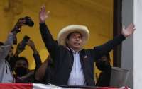 Нового президента Перу заподозрили в связях с террористами