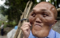 Человека с головой инопланетянина обнаружили в Китае