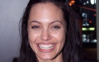 Анджелина Джоли снова ляжет на операционный стол