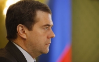 Медведев хочет отправить безработных россиян в Сибирь