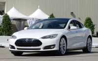 Tesla Motors планирует увеличить выпуск электромобилей до 500 тысяч в год