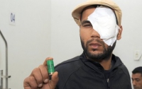 В Тунисе полиция травмировала сотни человек