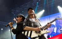 Группа Scorpions отменяет концертный тур из-за болезни солиста