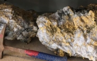 Шахтеры нашли огромные золотые самородки стоимостью более миллиона долларов