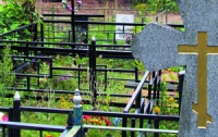 В Киеве места на кладбищах могут закончиться через год