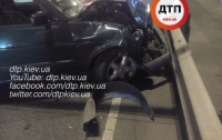 ДТП в Киеве: водитель Volkswagen разбил три автомобиля и сбежал