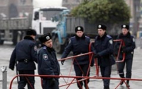 Лобное место на Майдане оградили металлическими решётками