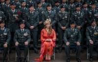 Принцеса Нідерландів приєдналася до збройних сил своєї країни