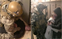 В Днепре спецназ штурмовал квартиру, в которой силой удерживали ребенка (видео)