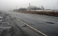 Приоритетным для Укравтодора остается латание ям?