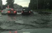 Жителям российского мегаполиса непогода доставила массу неудобств