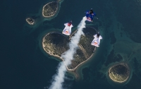Экстремалы совершили полет над самым романтическим островом на земле