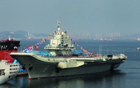В Китае авианосец «Ляолин» зашел в будущий порт своего базирования 