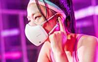 LG выпустила защитную маску с микрофоном и динамиками