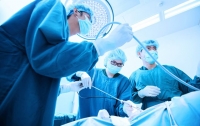 Львовские хирурги удалили у женщины опухоль в 7 кг