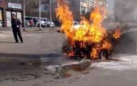 На Киевщине взорвался автомобиль: водитель чудом спасся