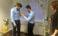 Первая церемония бракосочетания однополой пары прошла в Киеве