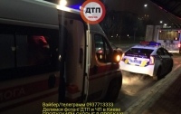 В Киеве водитель избил и прокатил на капоте пешехода