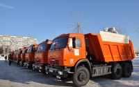 На дорогах Украины задействованы 1948 единиц снегоуборочной техники