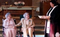 90-летние лесбиянки вступили в брак после 72 лет партнерства