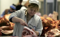 В украинских магазинах стало меньше импортного мяса и молока