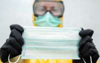 Выбрасывая маски и перчатки в урну, люди способствуют продолжению эпидемии
