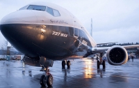 Пассажирский Boeing 737 упал в реку в США