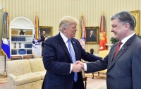 Порошенко поблагодарил Трампа за оружие для Украины