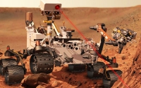 На Марсе Curiosity кружит у потерянного им же куска пластика