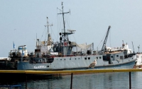 Из оккупированного Крыма вывели еще три украинских корабля