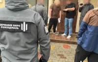 Заступник начальника управління поліції Дніпра вимагав 200 тис. дол., погрожуючи вбивством - ДБР (відео)
