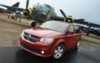 Dodge официально представил рестайлинговый минивэн Grand Caravan (ФОТО)