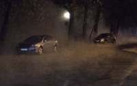 ЧП в Киеве: у парка КПИ улицу полностью залило кипятком