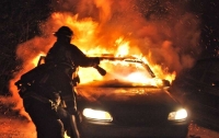 В Днепре с разницей в пять минут сгорело два автомобиля