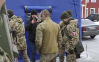 Попавший в плен украинский боец уже вернулся домой