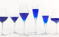 В Испании создали первое в мире синее вино
