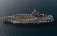 США ввели в строй авианосец нового типа